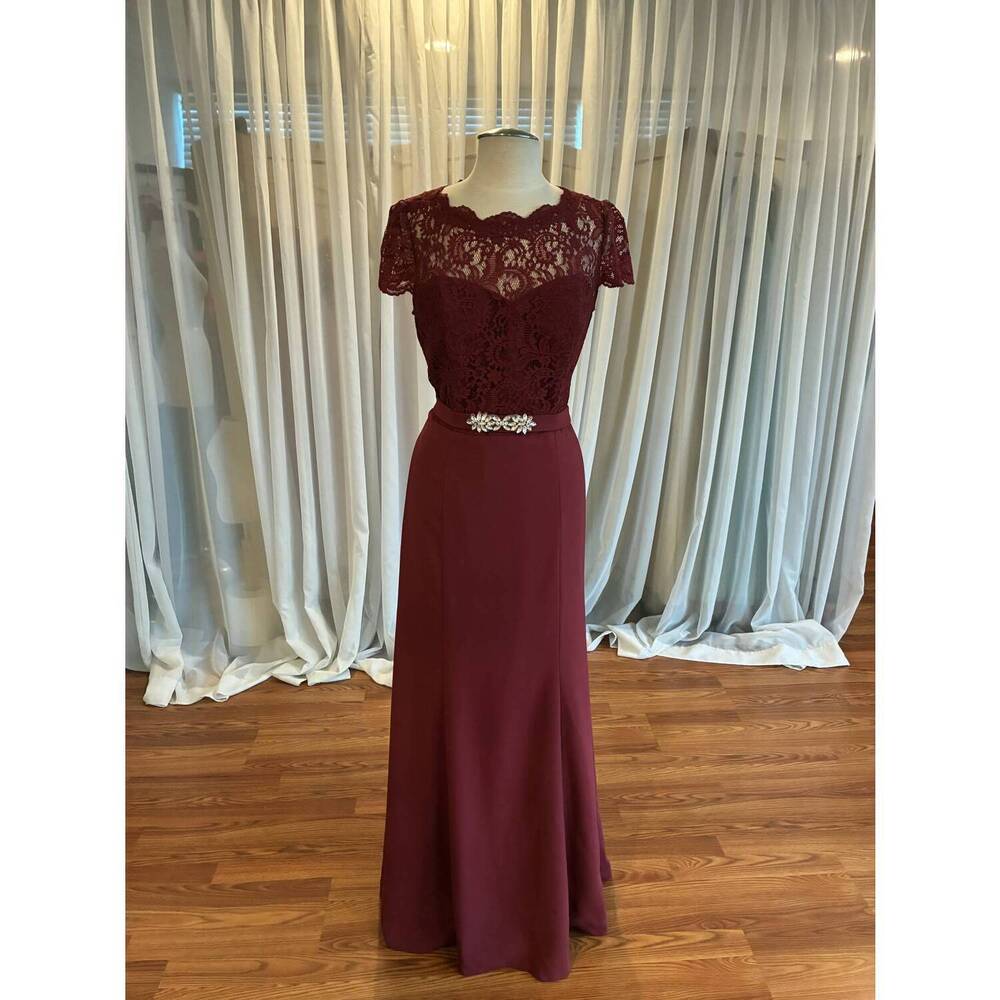 NEW JENNY PACKHAM lace cap sleeves gown in burgundy